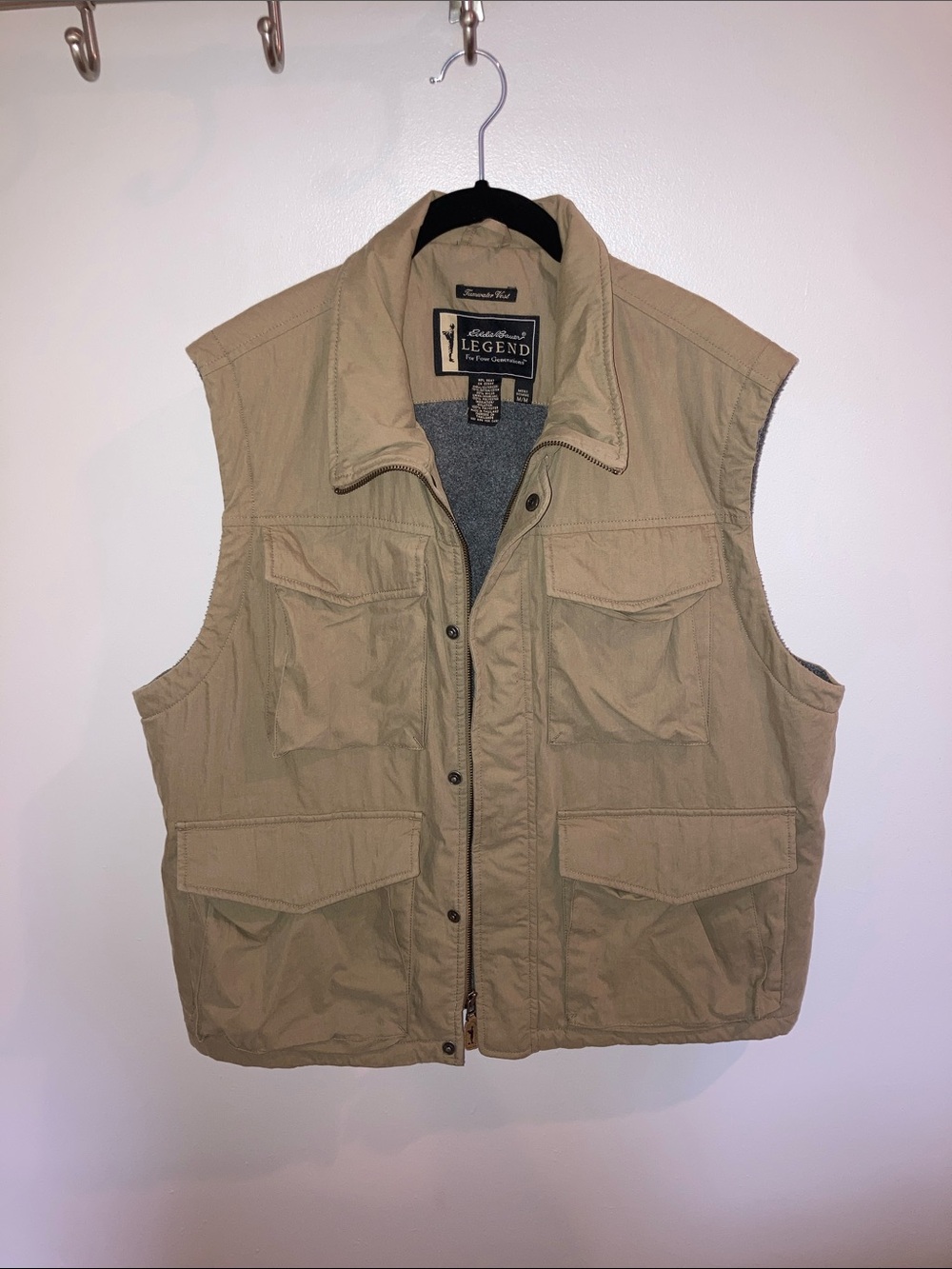 Eddie Bauer Tumwater Vest 🎣 medium 🎣 khaki, fleece lined